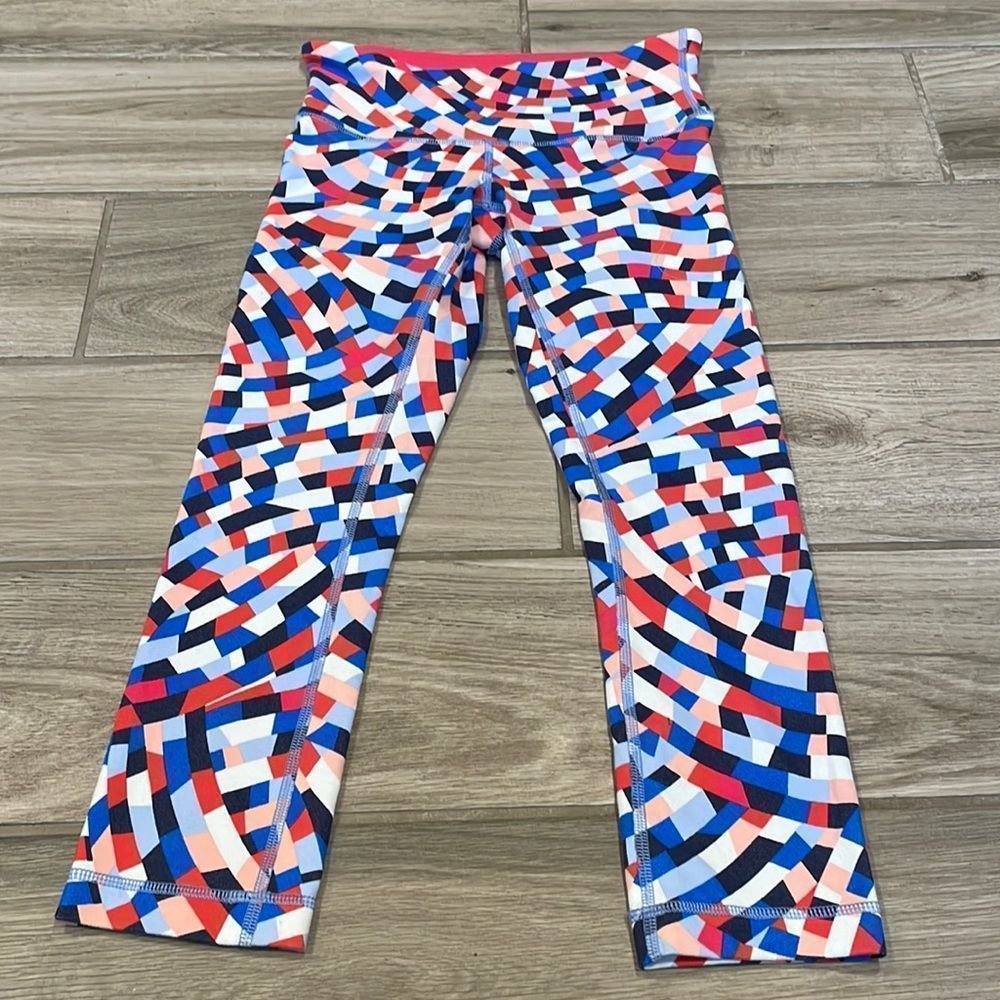 Lululemon Geometric Capri Leggings